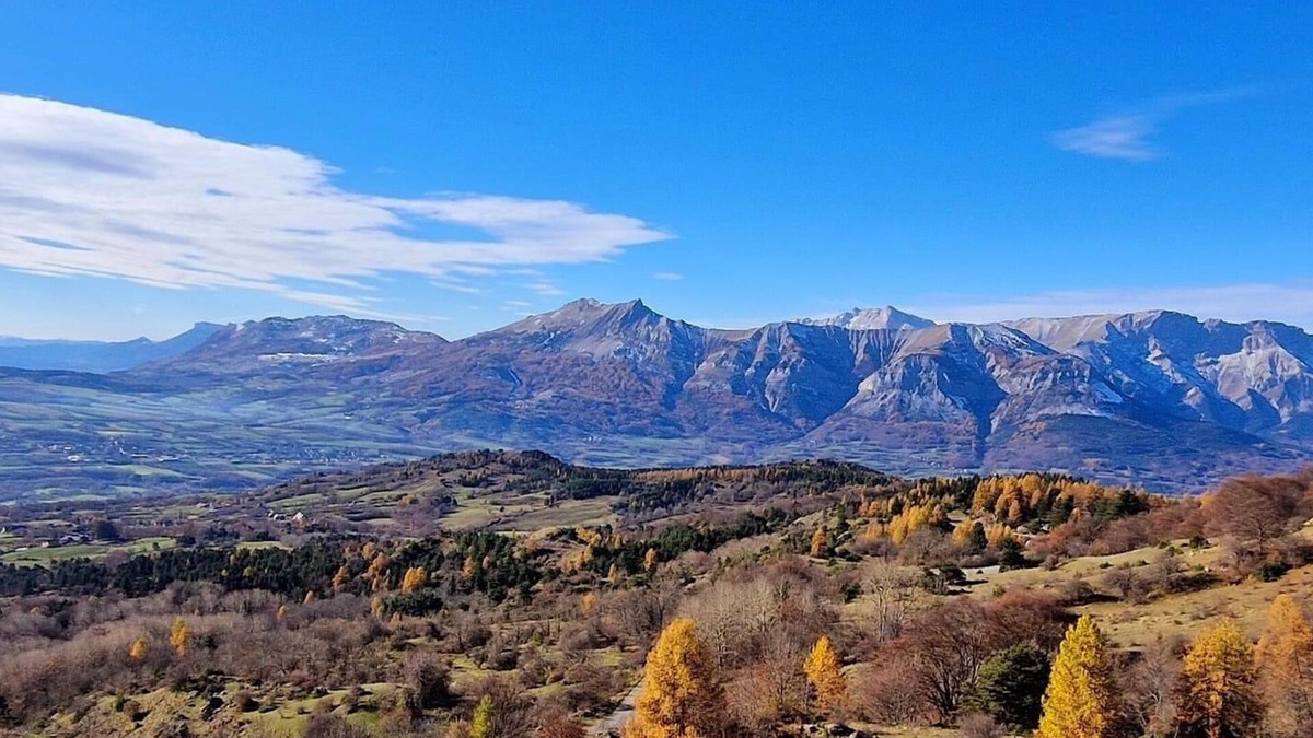 Saint-Bonnet-en-Champsaur Apartment | Champsaur : Authentic gîte 1250m - Exceptional mountain view - Garden