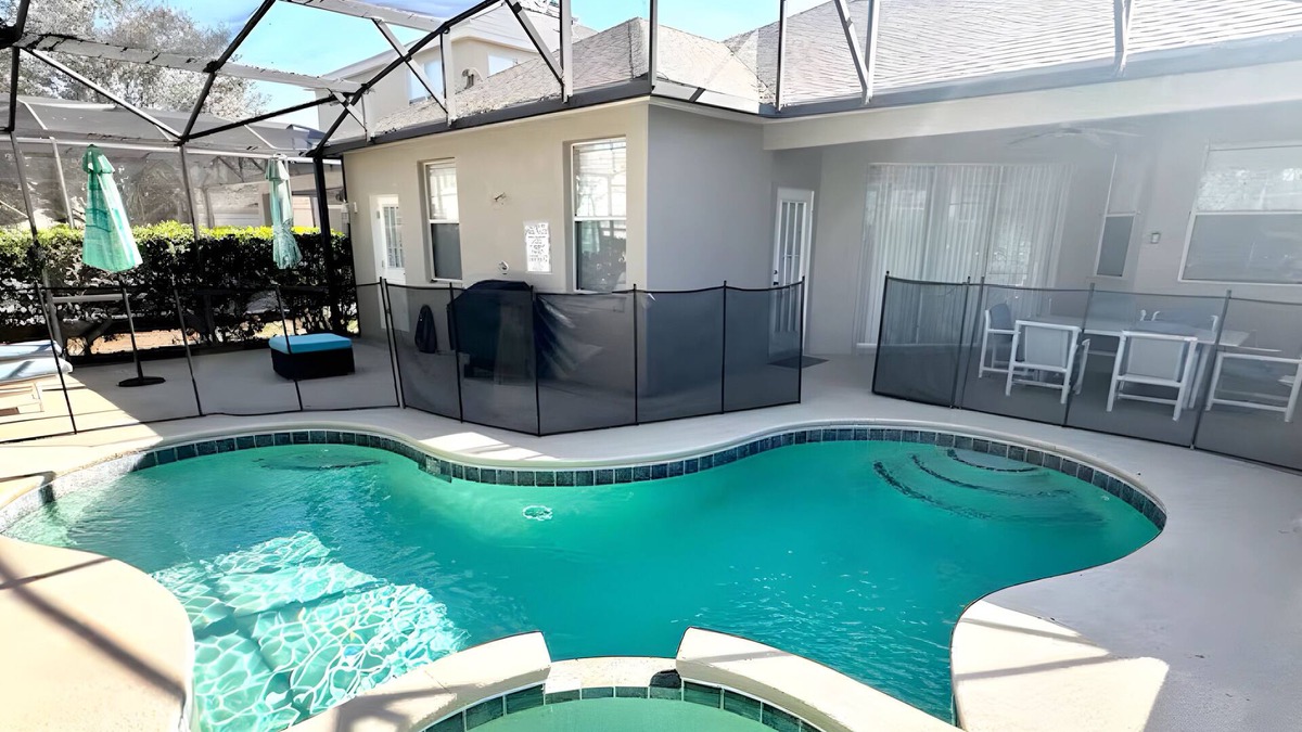 Haines City House | Champions retreat - Fantastic 5-bed pool home with jacuzzi spa in Haines City