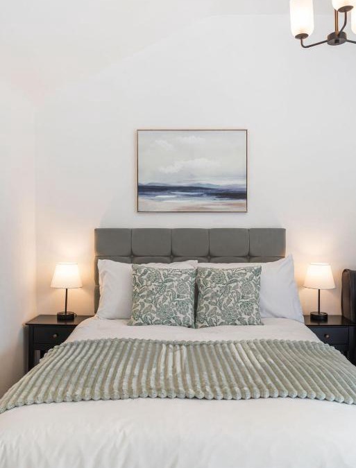 High Wych House | Chandini Villa in High Wych