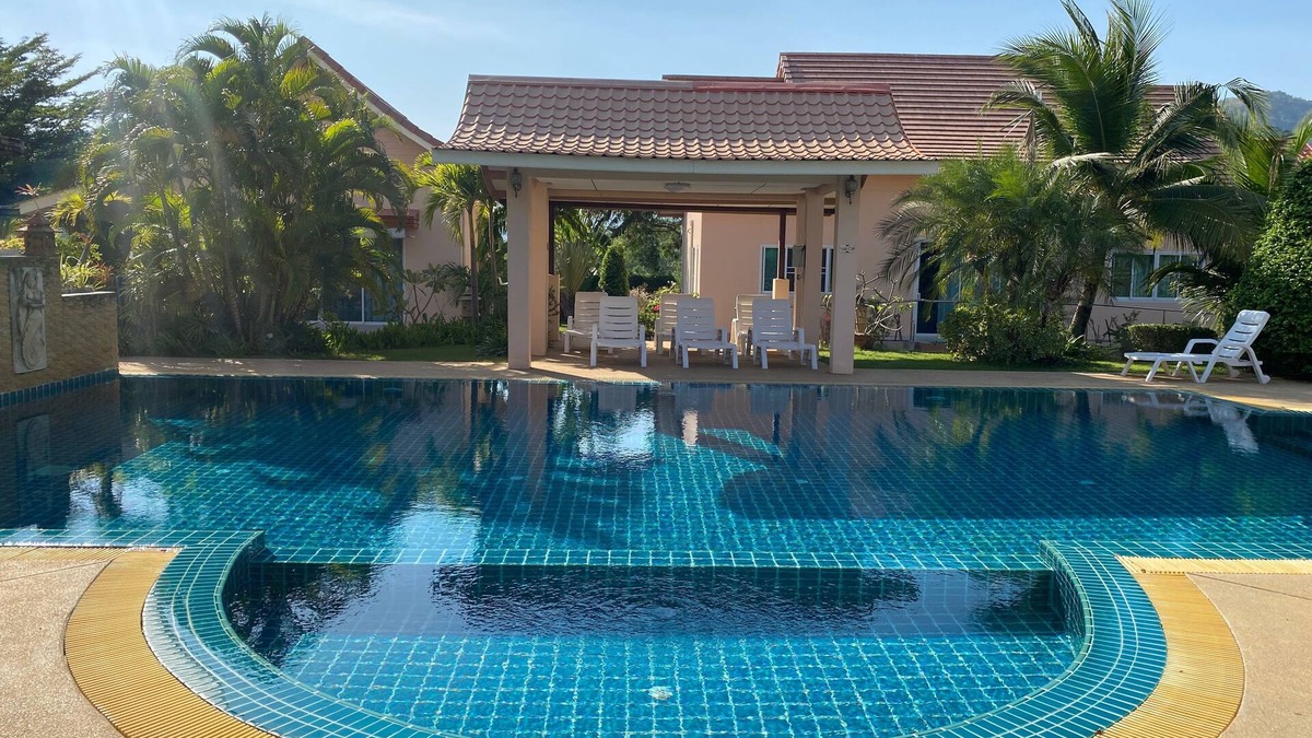 Pak Nam Pran Villa | Chang Noi wheelchair accessible resort