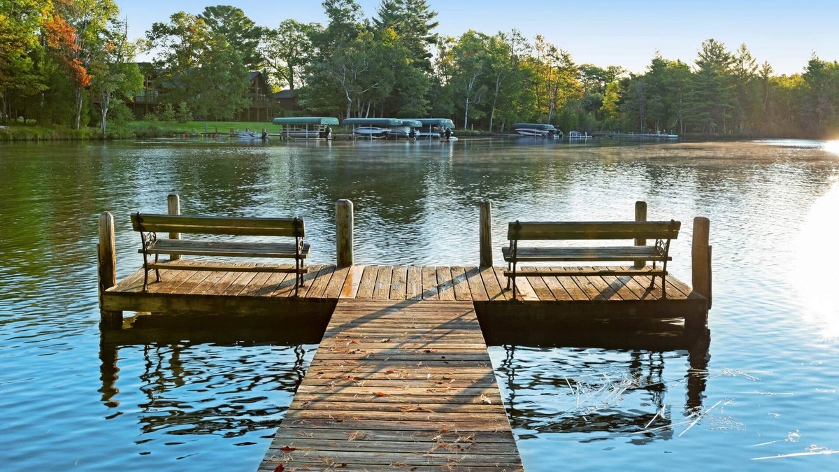 Eagle River Apartment | Chanticleer Inn 44