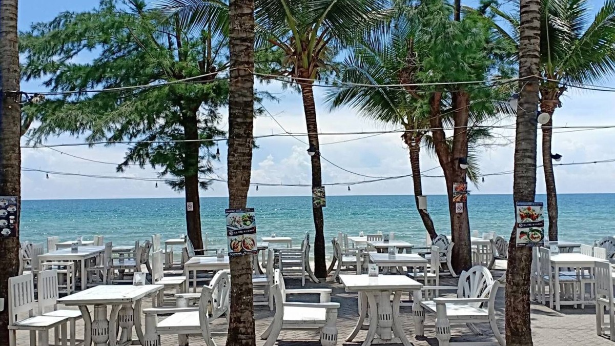 Khlong Khut Hotel | Chaolao Tosang Beach Hotel