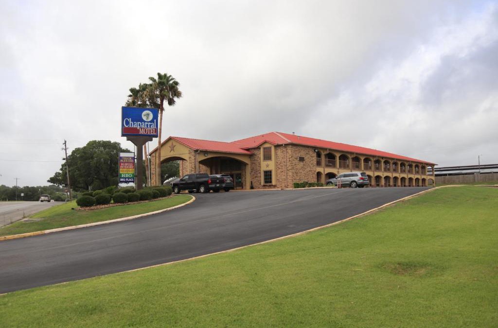 Hallettsville Hotel | Chaparral Motel Hallettsville