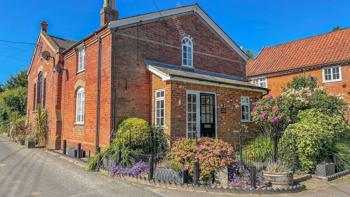 Martlesham Heath Cottage | Chapel Cottage, Newbourne