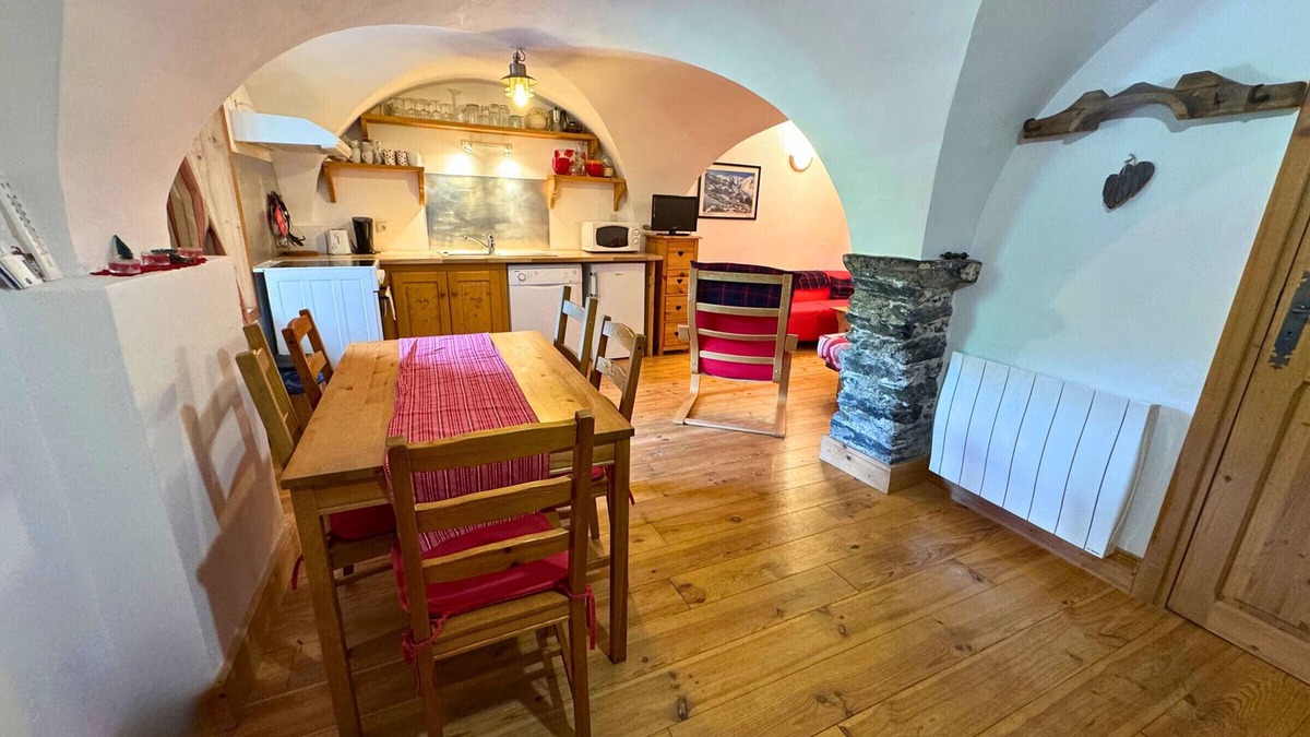 Villarabout Apartment | Charming 3-room apartment 4 km from slopes with Wifi in Saint-Martin-de-Belleville