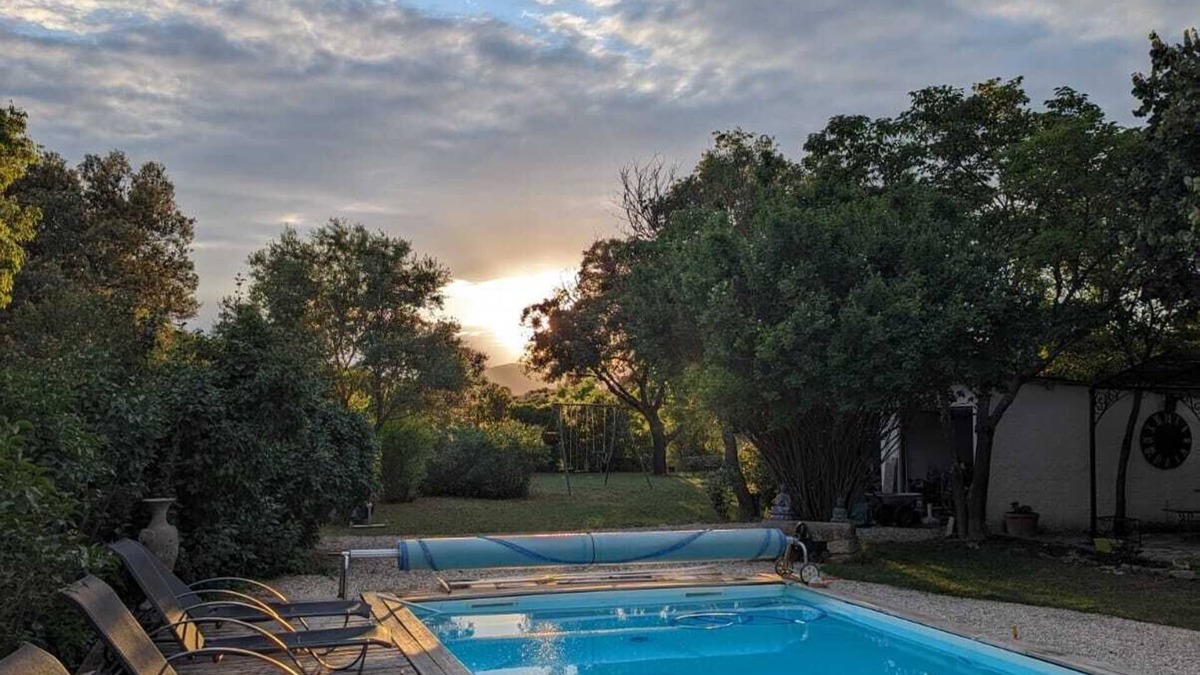 Orthoux-Serignac-Quilhan Villa | Character house with private pool and garden - Sunday to Sunday rental