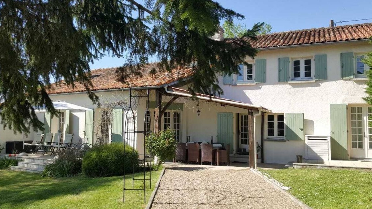 Saint-Quentin-de-Chalais Other | Character farmhouse with magnificent views and large private pool near Aubeterre