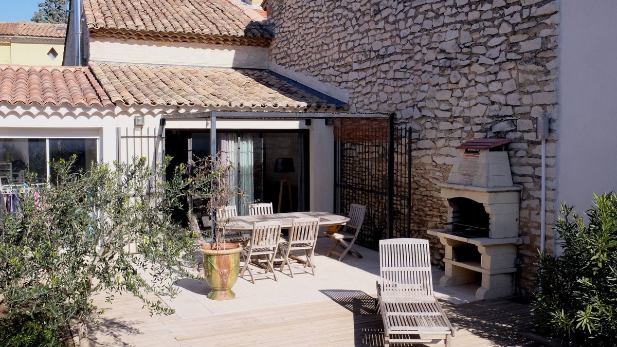 Tavel House | Character house located in a pretty village