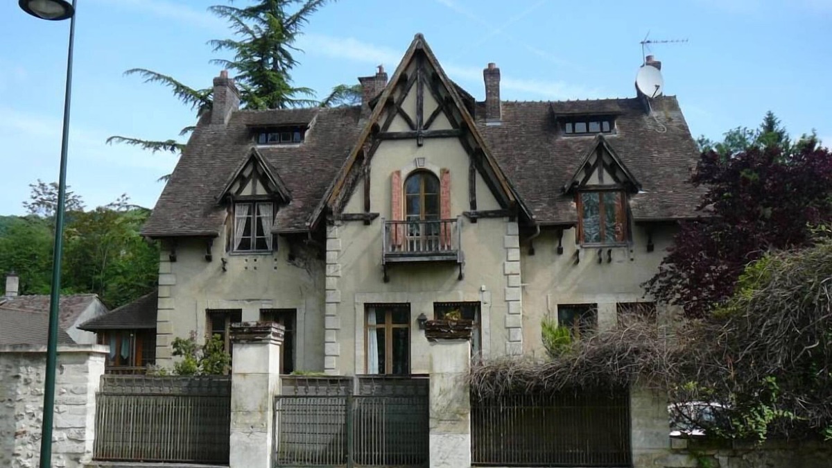 Giverny House | Character house near the house of Claude Monet