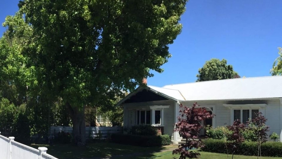 Blenheim House | Character Villa in the heart of Blenheim