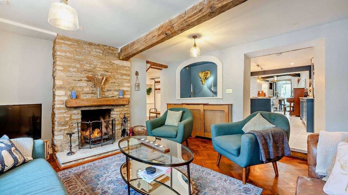 Tetbury Cottage | Characterful family friendly Cottage - Elephant Cottage