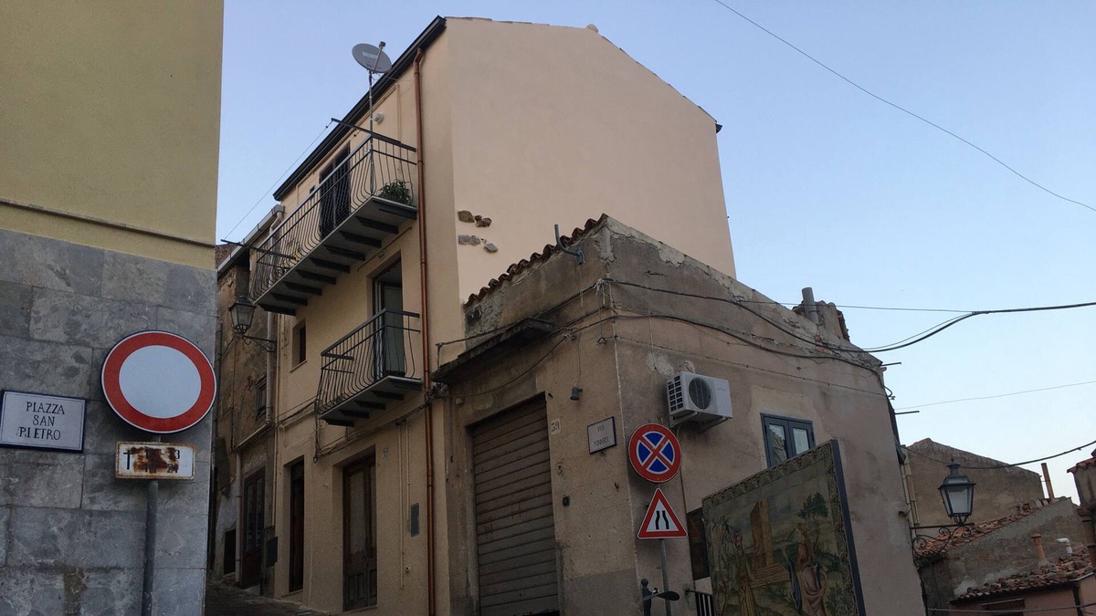 Pollina House | CHARACTERISTIC HOUSE IN THE HILLS ON TWO LEVELS COMPLETELY RENOVATED