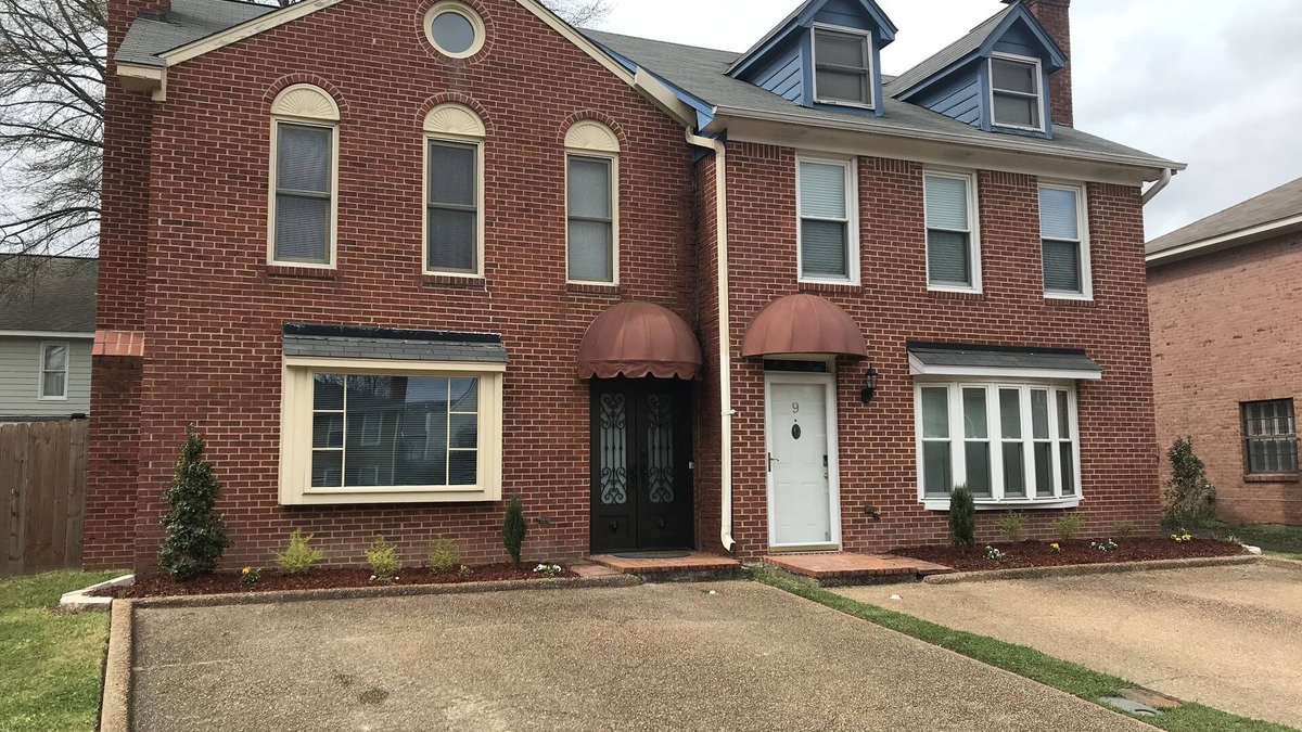 Tougaloo House | Charismatic Northeast Jackson Townhouse