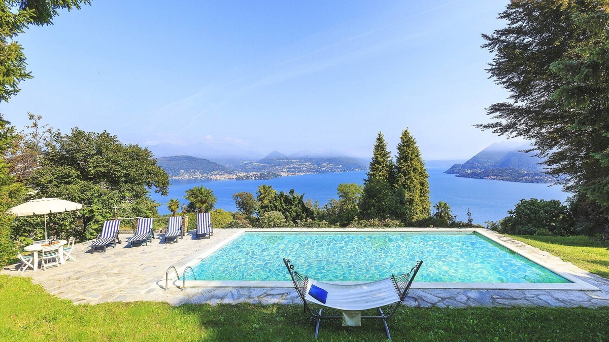 Stresa Villa | Charismatic villa with pool and truly outstanding views! - Villa La Brisina