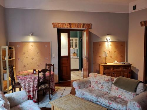 Tarnow Apartment | Charlotte Apartment