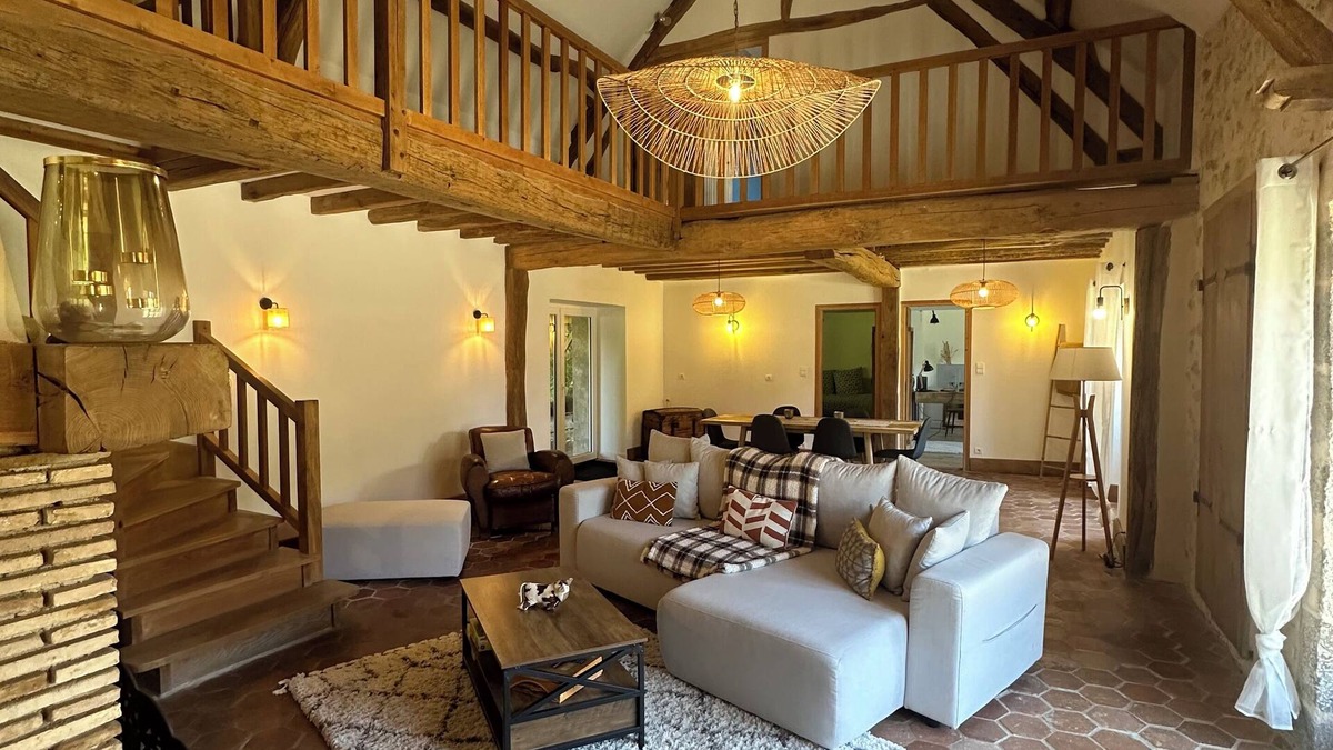 Beauvilliers House | Charmant Corps de Ferme Rénové Avec 4 Ânes + Studio - 10 Adultes/1 Enfant/1 Bébé