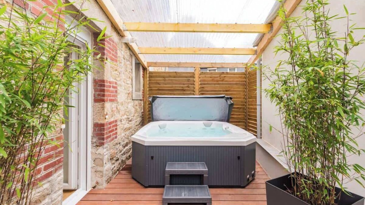 Guingamp Apartment | Charmant Duplex avec jacuzzi, Guingamp centre