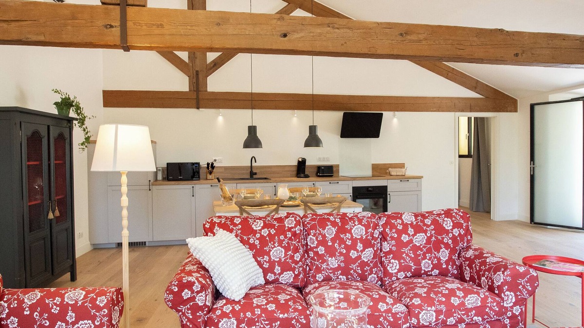 Gonfaron Apartment | Charmant et Spacieux Gîte Pour 2 Personnes au Coeur D'un Vignoble Varois