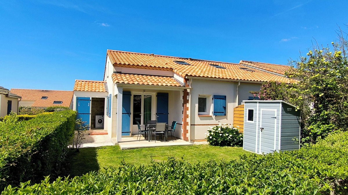 Saint-Michel-Chef-Chef House | Charmante Maison de Vacances Avec Jardin, Piscines, Proche Plages