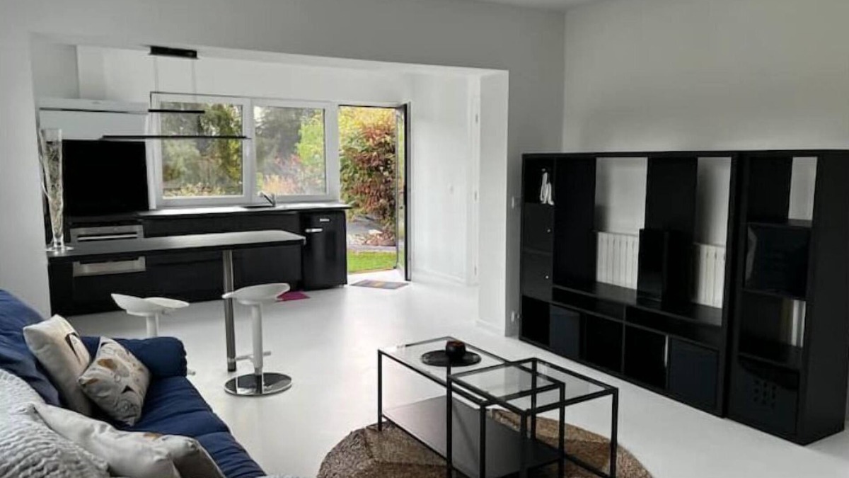 Villers-le-Bouillet Apartment | Charmant Logement Contemporain Très Lumineux