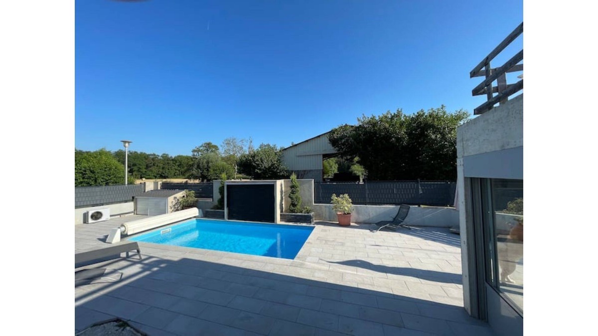 Jebsheim Condo | Charmant Logement Avec Piscine et Jacuzzi