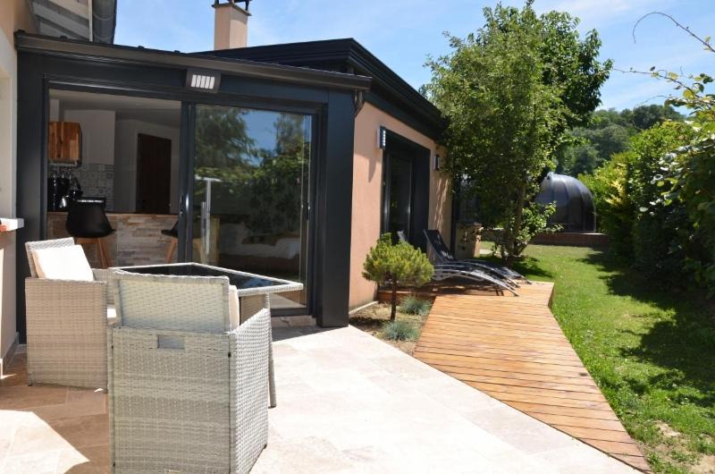 Heyrieux Apartment | Charmant logis neuf équipé/Piscine/SPA/Sauna/Gym