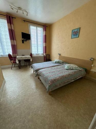 Neris-les-Bains Apartment | Charmant studio à Néris-les-Bains 20 m² avec jardin privé