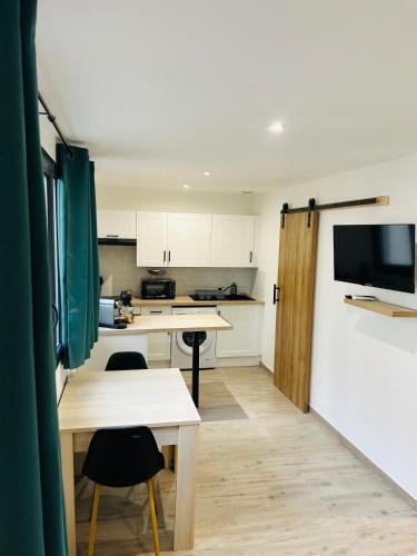 Ceret Apartment | Charmant studio en centre-ville