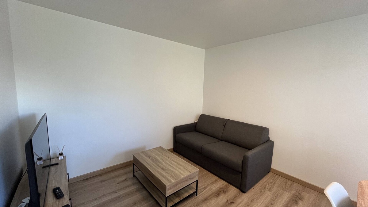 Beaulieu - Maladrerie - Saint-Paul Apartment | Charmant Studio