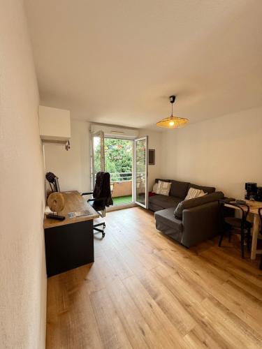 Digne-les-Bains Apartment | Charmant studio zen avec balcon spacieux