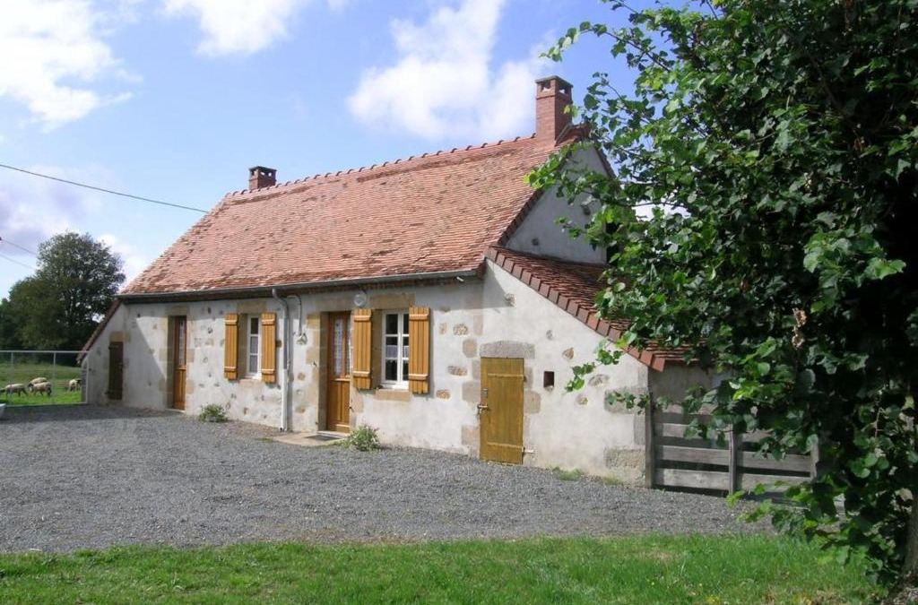 Vieure House | Charmante fermette au vert près de la forêt de Tronçais, 2 chambres, animaux acceptés, linge inclus - FR-1-489-311