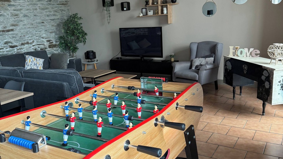 Cherbourg-en-Cotentin House | Charmante Maison de 160 m2, à Proximité de Tous les Commerces