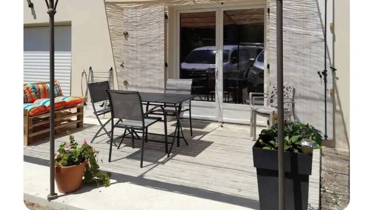 Boujan-sur-Libron House | Charmante Maison Meridionale, Grand Espace, Accès Réservé, Fermé Avec Portail