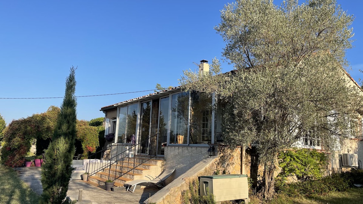 Moissac-Bellevue Villa | Charmante villa provençale avec piscine