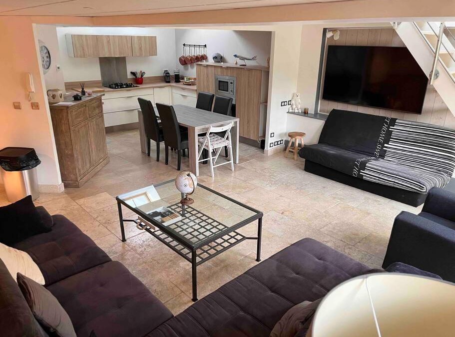 Vernou-la-Celle-sur-Seine Apartment | Charme et calme, 45 min de Paris Gare de Lyon