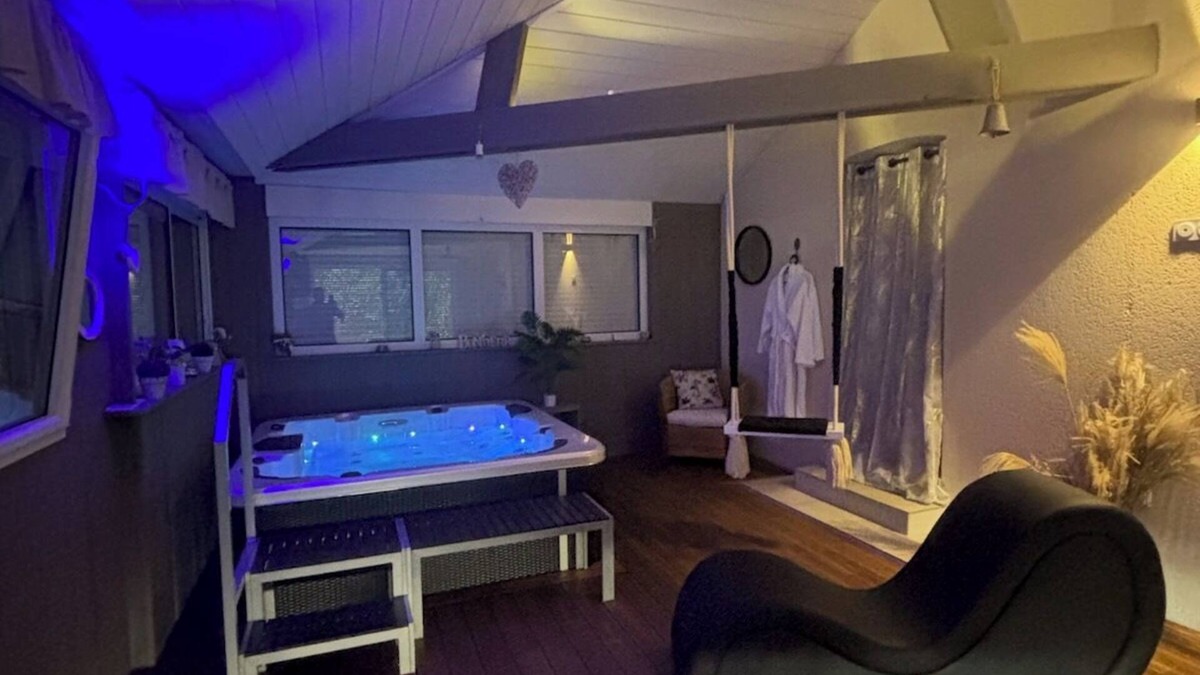 Thesee House | Charme & Sens charming house with indoor jacuzzi