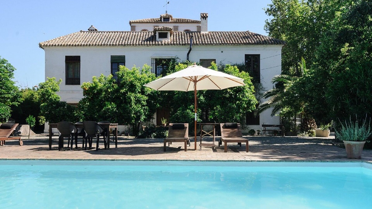Churriana de la Vega Cottage | Charming rural house with swimming pool 3 km from the city of Granada. parking