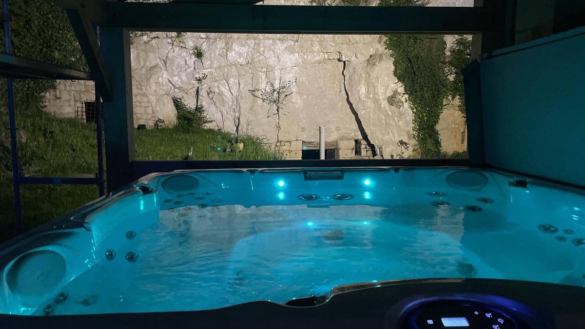 Saint-Germain-sur-Vienne Cottage | Charming Touraine cottage with spa and private garden