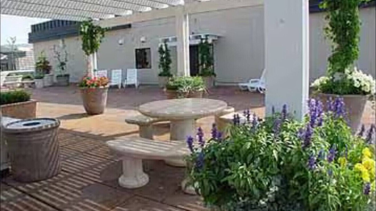 Rio Grande Condo | Charming 1.5-bedroom condo with AC, fitness room in fabulous Salt Lake City