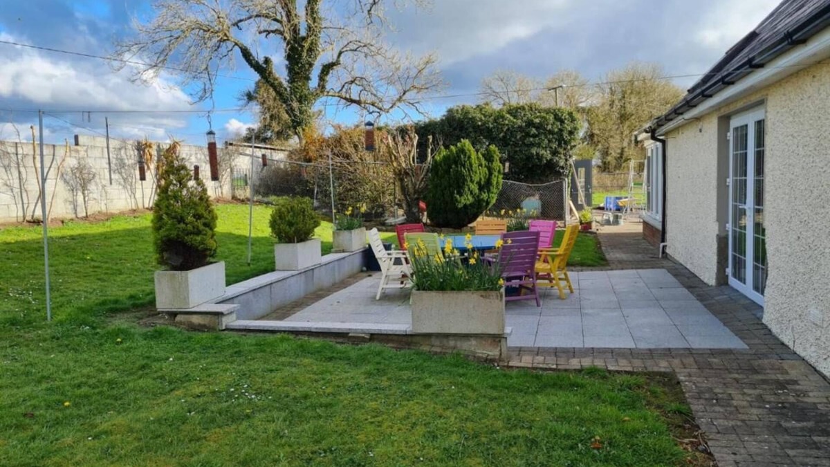 Ennis Apartment | Charming 1-bed Apartment in Barefield