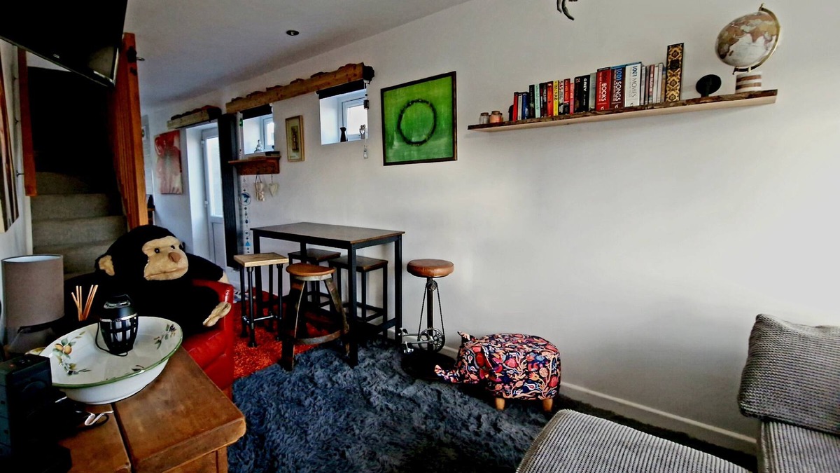 Blaenavon House | Charming 1-Bed Maisonette with Mountain View