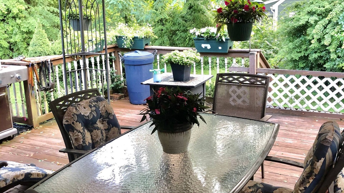 Wakefield-Peacedale Apartment | Charming 1 bedroom apartment close to downtown shopping, restaurants and beaches