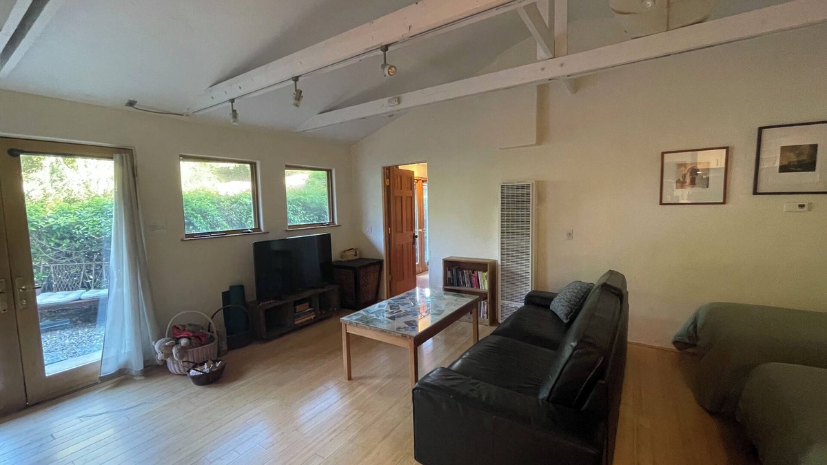Mission Canyon Cottage | Charming 1-bedroom cottage in Santa Barbara with access to hiking and the beach
