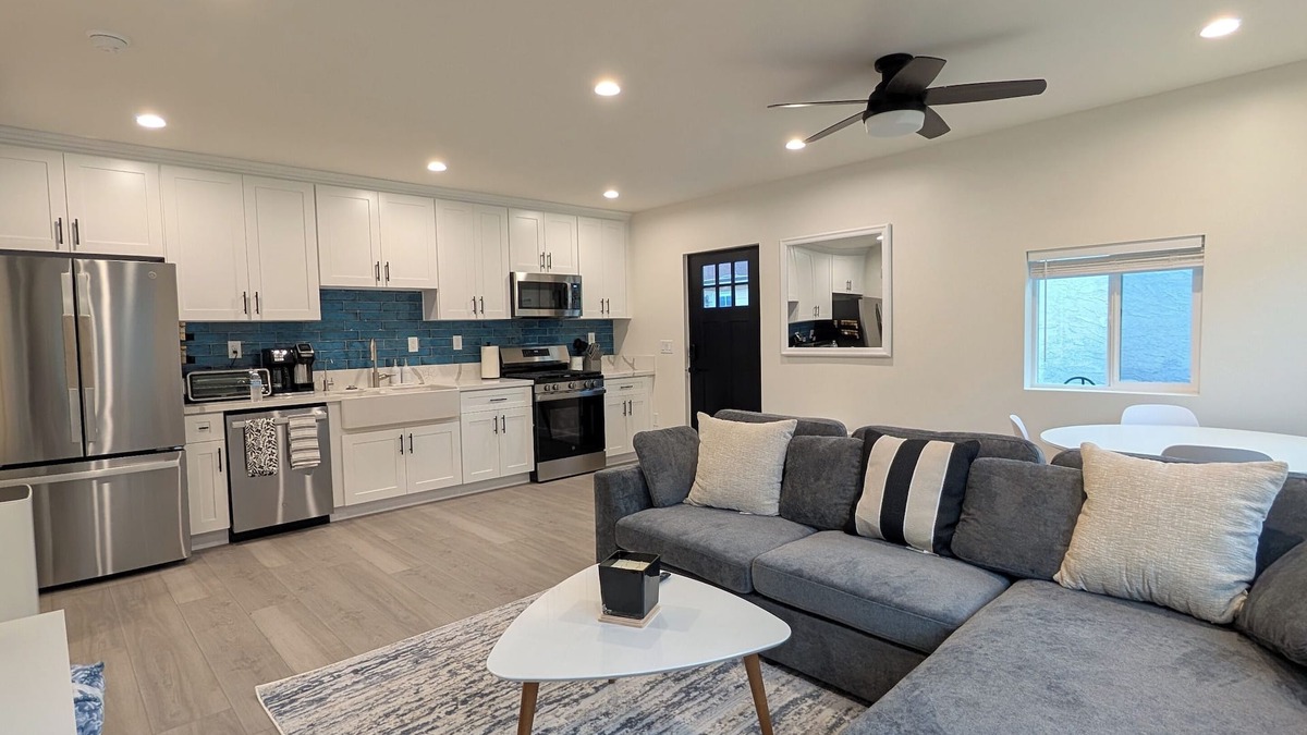 Santa Clarita House | Charming 1-bedroom house in Santa Clarita