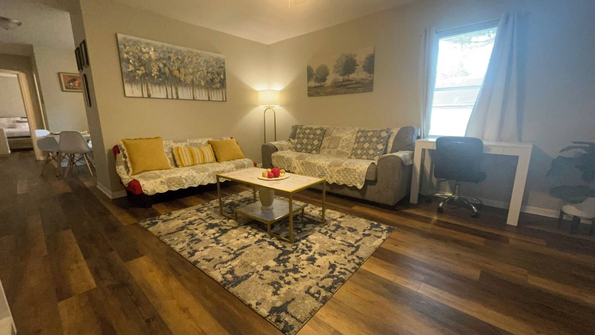 Valdosta Apartment | Charming 1-bedroom 2 Queen Bed,1 sofa bed Apartment in Valdosta!