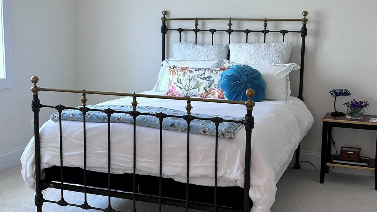 Arlington Apartment | Charming 1-bedroom apartment in fabulous Arlington with AC