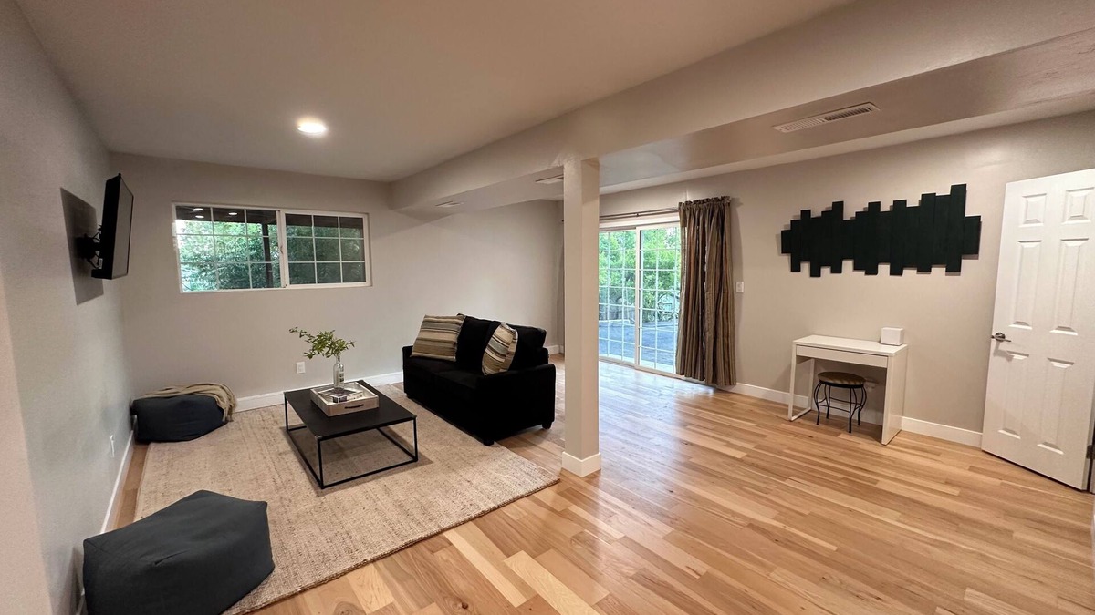 Newcastle Apartment | Charming 1-bedroom apartment in nice Newcastle with AC