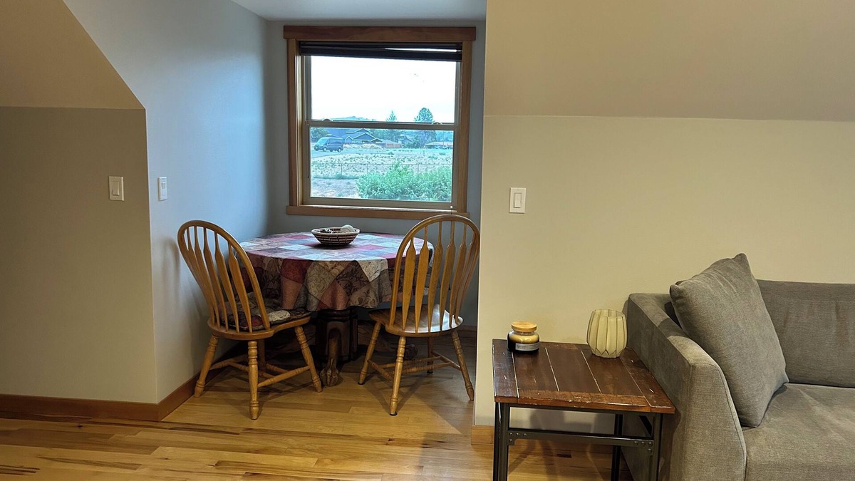 Brewster Apartment | Charming 1-bedroom apartment with view of Columbia River, WiFi & AC in Brewster.