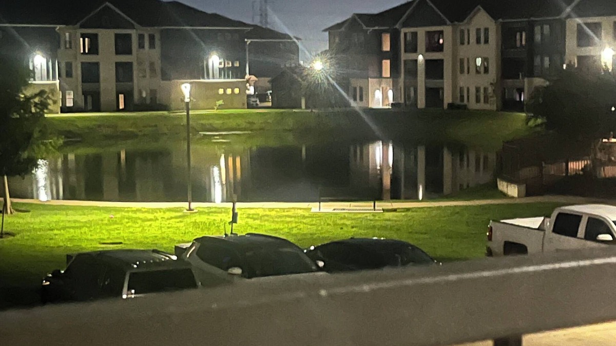 Baytown Apartment | Charming 1-bedroom apartment in Baytown with lake views , fitness room, WiFi