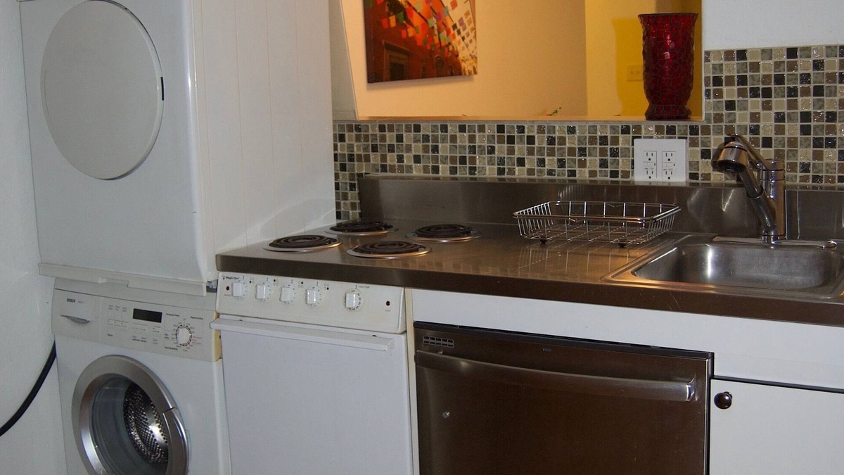 Boulder Apartment | Charming 1-bedroom apartment in marvelous Boulder with gardens all around.